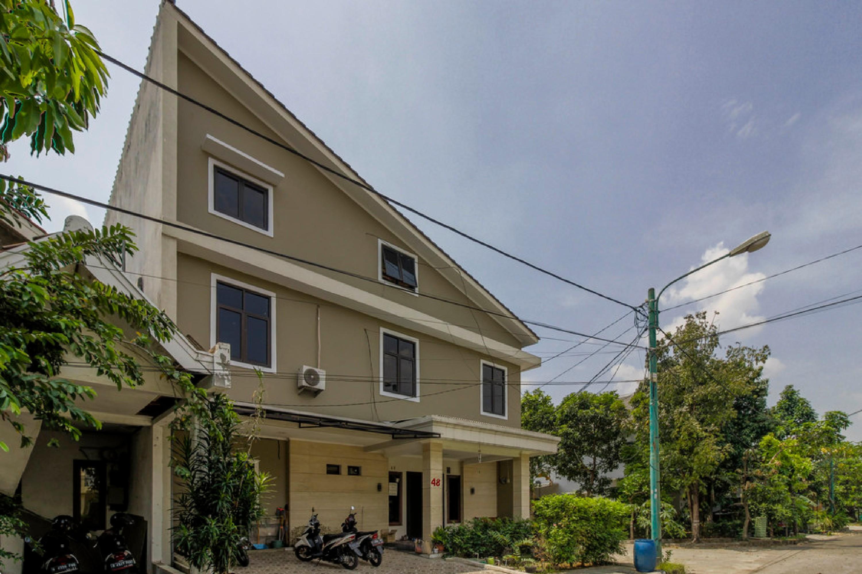 RedDoorz Syariah Plus near Lippo Cikarang Mall Bekasi Luaran gambar